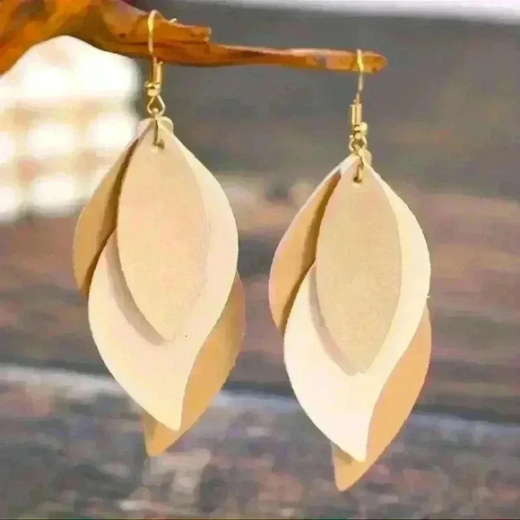 3-layer Leaf Design 3.5” Dangle Earrings in PU Leather w/Silver Tone Fish Hooks - Picture 1 of 2